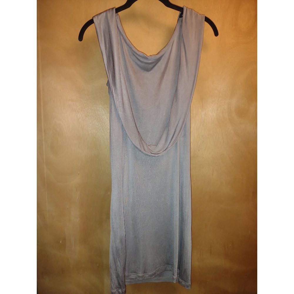 Backless Showstopper - Picture 4 of 7